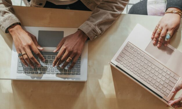 Travail en 5×8 : fonctionnement, réglementation, avantages et inconvénients