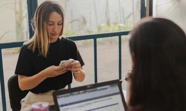 La montée des investissements intelligents : comment la technologie redéfinit le monde de la finance